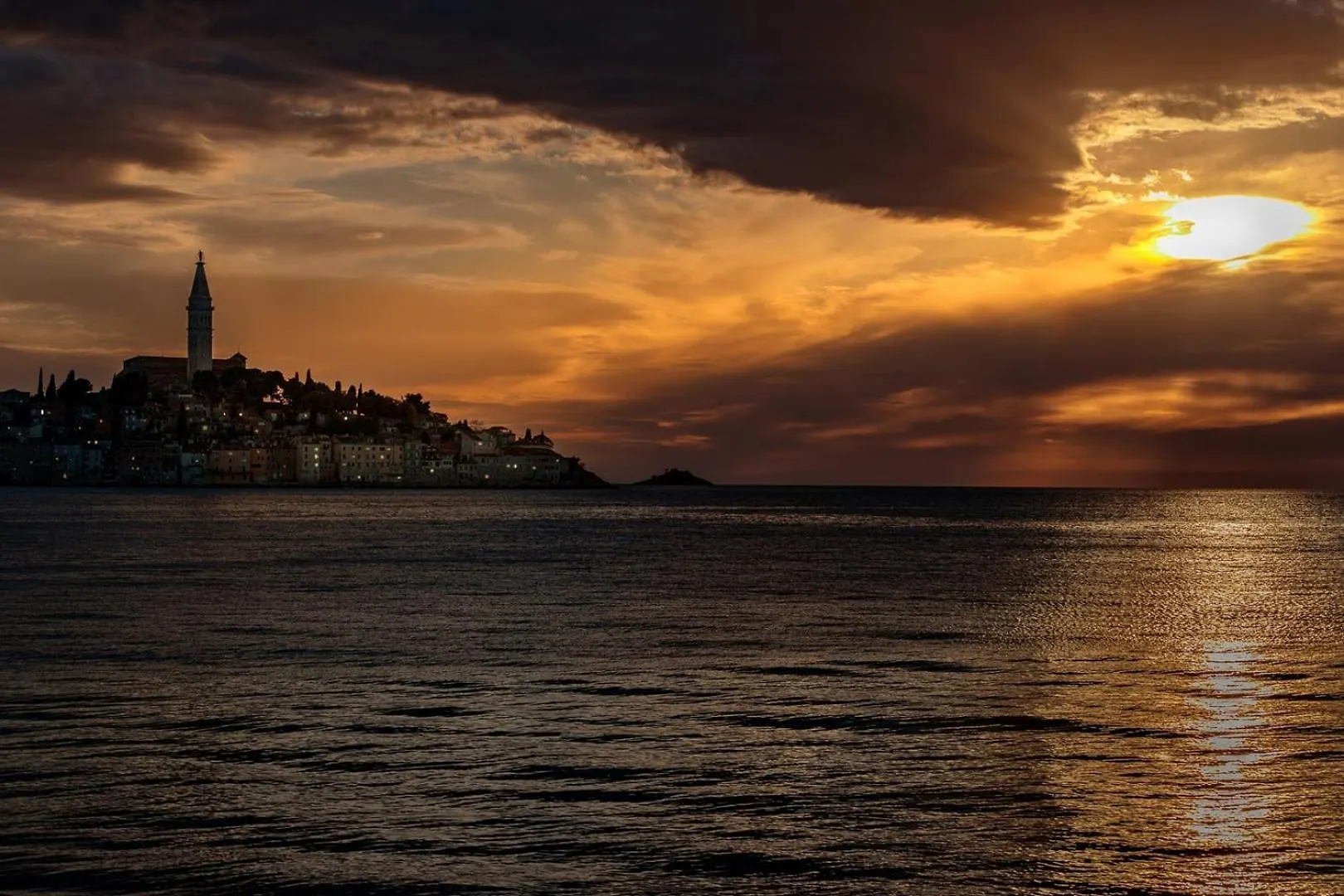 Zonta Ξενοδοχείο Ρόβινι 0*,